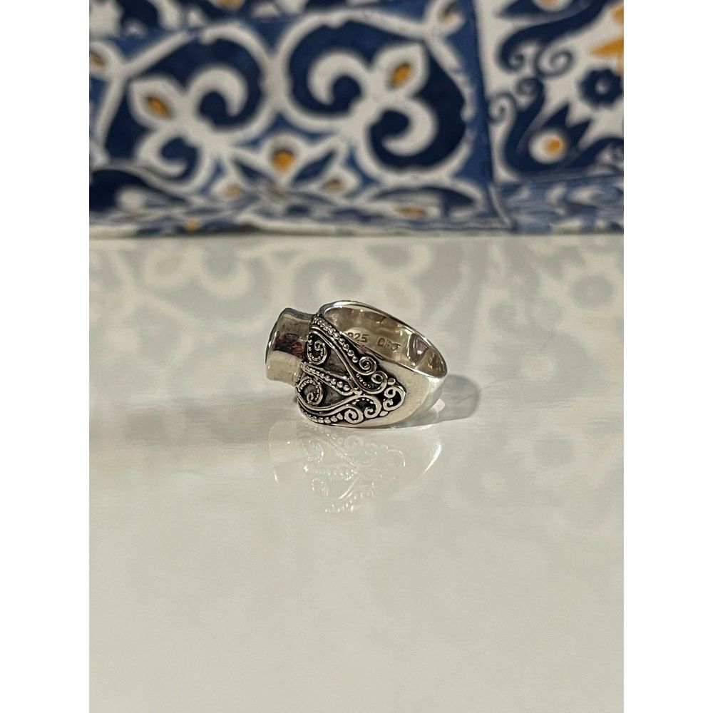 Elegant Purple Stone 925 Silver Ring with Intricate Details | Thai Made, Size 8 - Picture 5 of 6